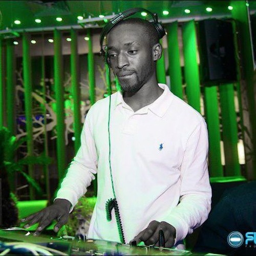 @DEEJAY_SEAN SET @JUJU FOR @COCURE NO MIC HOSTING JUST MUSIC!!!
