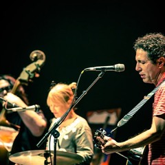 Yo La Tengo - Yellow Sarong [The Scene Is Now] (live at Kings Theatre Brooklyn 2015)