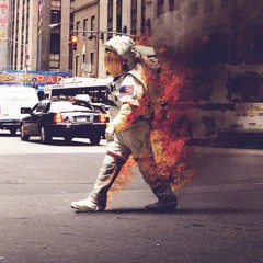 Astronaut Is Burning !