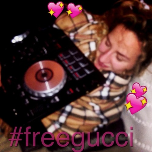 BURRRBERRY MIX #freegucci