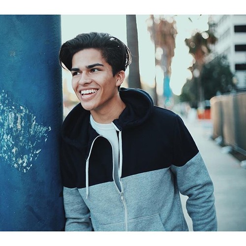 Alex Aiono Vibes