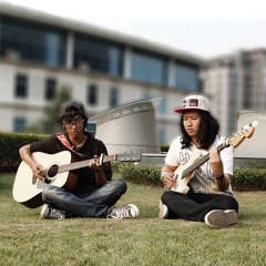 Mrs. Cold - Kings of Convenience (cover by Arya S. Aji on Guitar and Nicodemus Raymond S. on Bass)