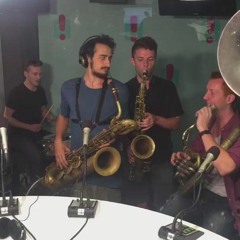 The BRASSHOLES live on 2DayFM with Dan and Maz