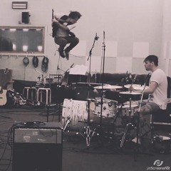 Andrew Bear - Divine