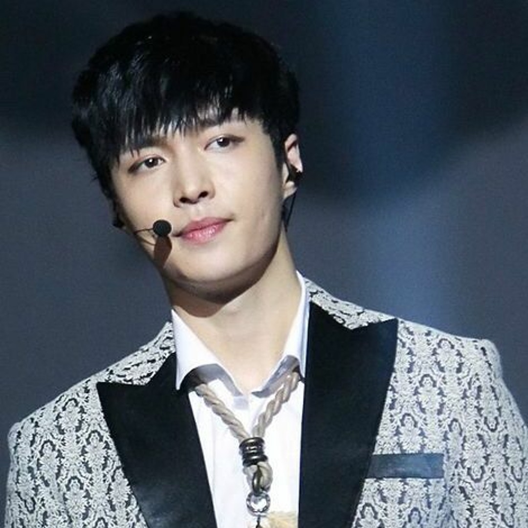 Stream Alone 一个人Zhang Yixing (张艺兴) Lay EXO by Rebekah Walton