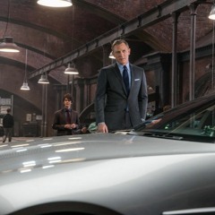 Spectre - Bond gets the Aston Martin