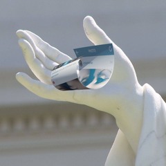 Golden Living Room - Post-Internet - 15 Malon goes to Heaven