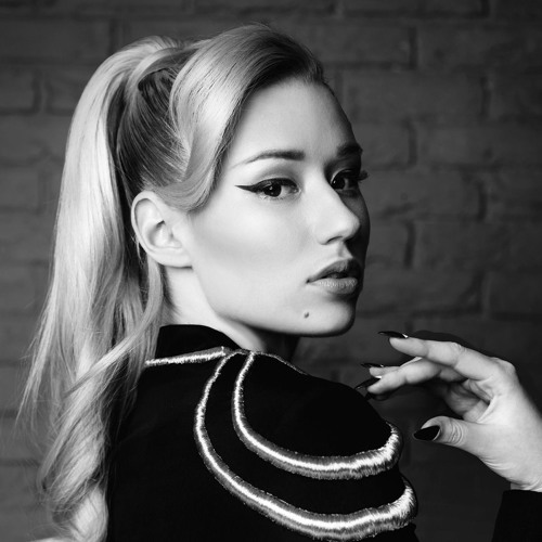 Stream Iggy Azalea - My World [INSTRUMENTAL] [Remake] 'karaoke' by  Denisa.16 | Listen online for free on SoundCloud