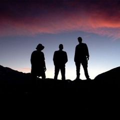 The Middle (Jimmy Eat World/ Weezer/ Spin Doctors)
