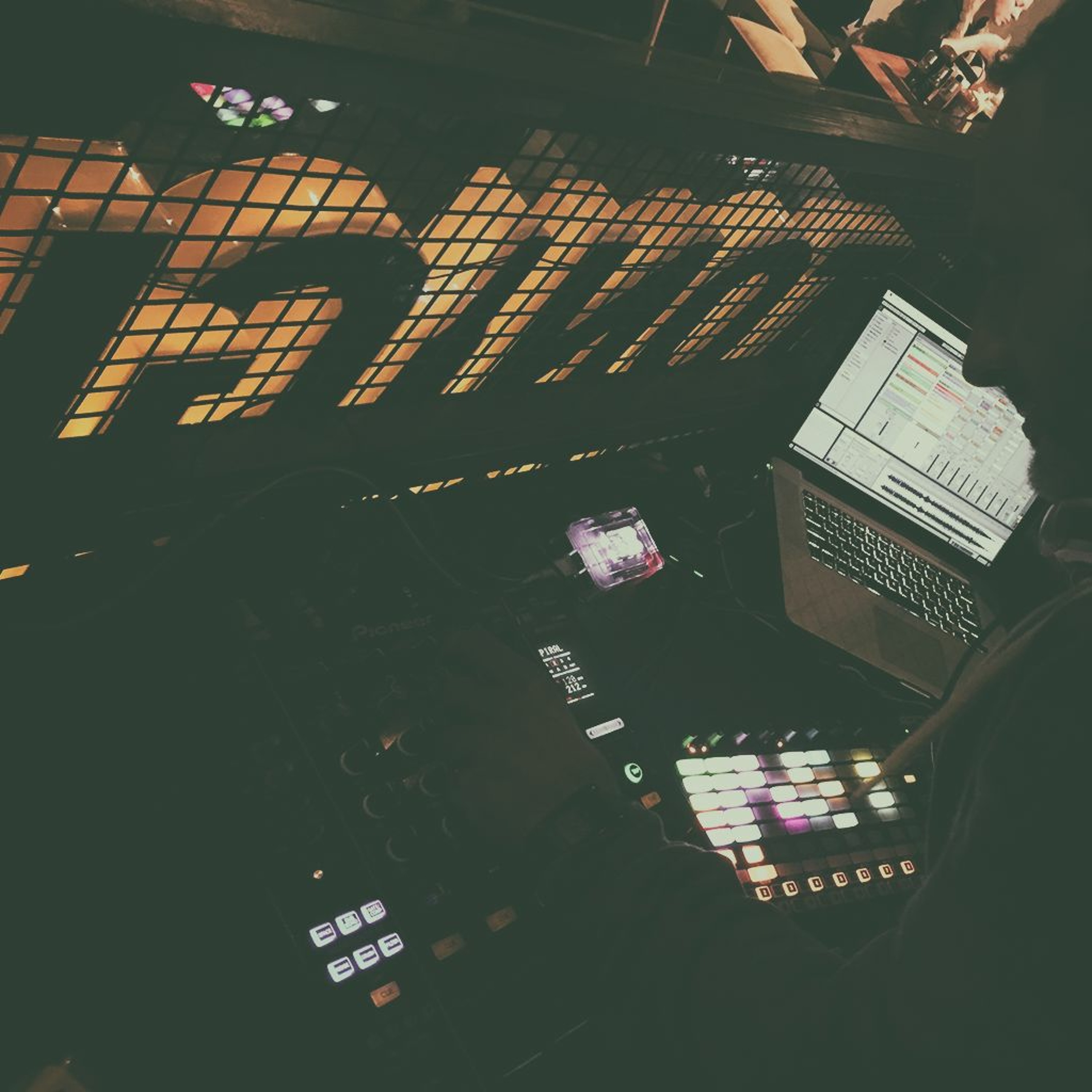 Synthlab Sessions #1 episode artwork