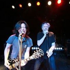 Social network Harry Big Buttom feat Gino