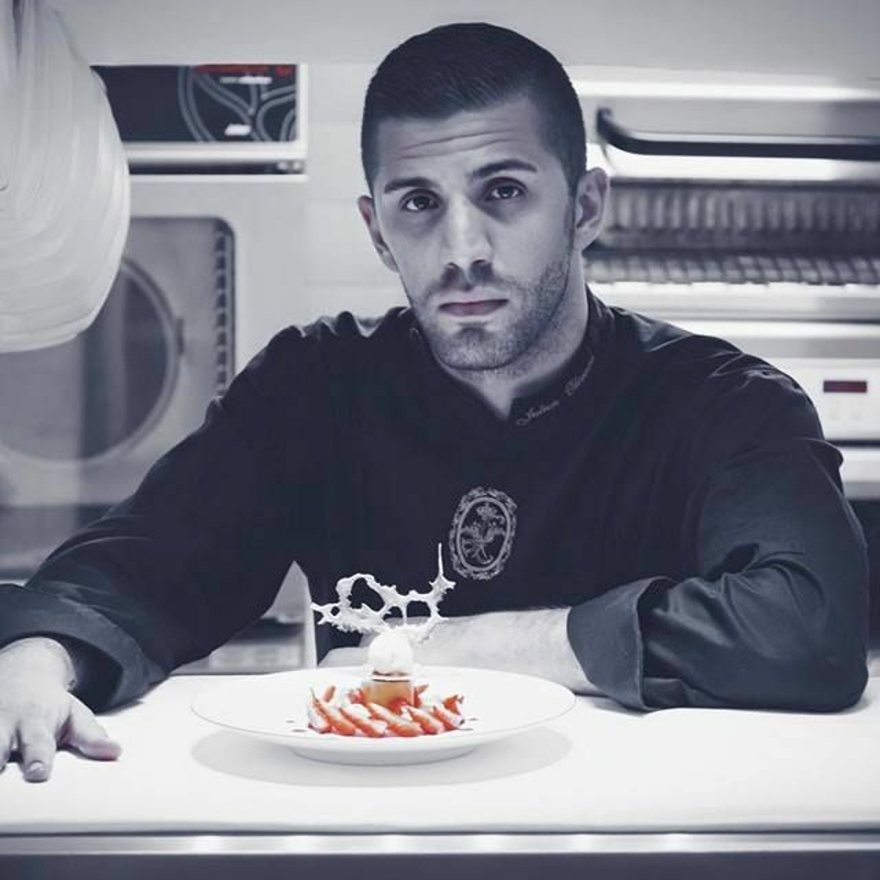 Interview De Julien Oliveira - Chef Pâtissier du Restaurant Le Bien-Aimé episode artwork
