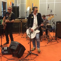 New Adventures - Come On (Live @ Café Martini XL)