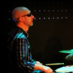 MUELLES EN LA BRUMA - Leo Leonardi