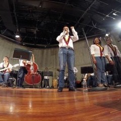 Las Perlas de tu Boca - Orquesta LatinoCaribeña (Carlos Rada singing)
