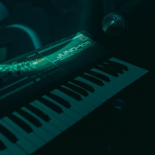 Kate Simko & Tevo Howard Performing PolyRhythmic - Recorded Live 31/10/2015