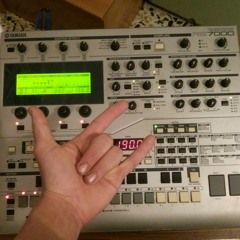 "Live Extract" hardtek - frenchcore - happytek ---Yamaha RS7000---