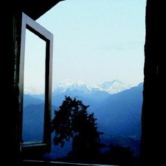An afternoon with the mountains outside my window