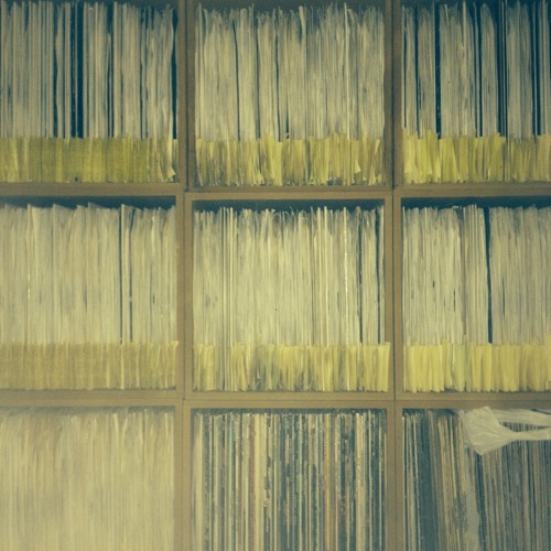Top to Bottom - Delasy�