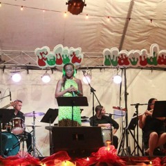 Angeles Cantando Estan junto a José Cañas