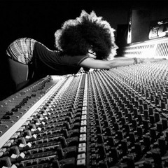Erykah Badu - Phone Down (Ashton McCreight Remix)