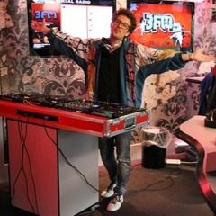 Paul's Happy Hardcore Hakkuh mix XL