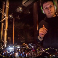 Kanye West - Sronger (Soundwave Remix)