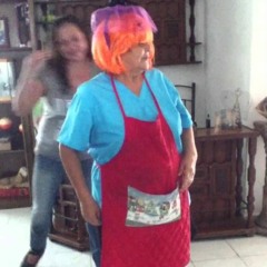 Doña pelos se metió por el ano la quesadilla que te estas tragando