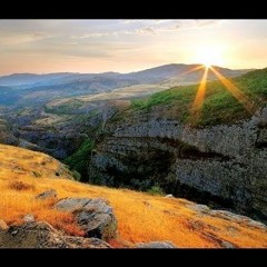 35 Horace Green & Lucy Jane's Tanz Oase 'Sunrise in Karabakh'