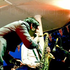 The Swinging Little Big Band - Ain't That a Kick in the Head