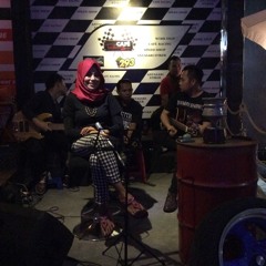 Zapin Cover Accoustic by Me, Syahrial Ghazali, Rahmat Zulhaidir at Executive - Samarinda, East Borneo