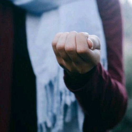 كُلّ ما في الصّمتِ نادى