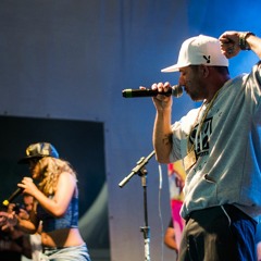 Padero MC - Bandeira Branca part. Carolina Rebouças