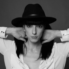 Suave - Lara Pedrosa