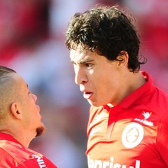 (22/11) Dourado revela "inspiração" no lance do gol de Vitinho no Gre-Nal