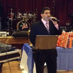 Y VOLVERE BY OSCAR LARIOS