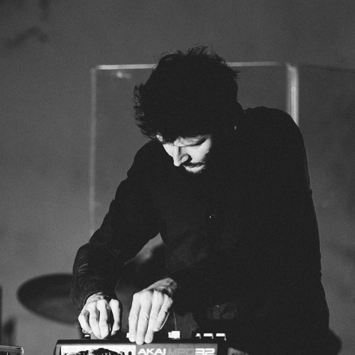 Floex @ UM:LAUT - Isemifopix (Live)