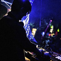 #Minimal / Adan Hujens