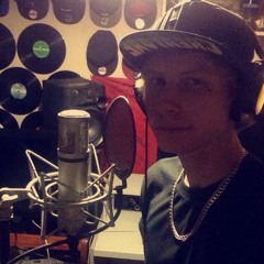 Speezy - The Matrix Ft. Savo (2015)