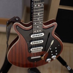 Red Special 2 amps - room only