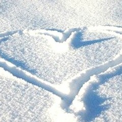 На белом покрывале января_ремикс_2016 поет Алексей Паутов