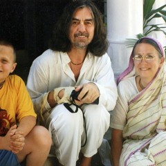 Nityananda Chandra - 8 Elements, Pizza & Zombies & the Ghost of John Lennon