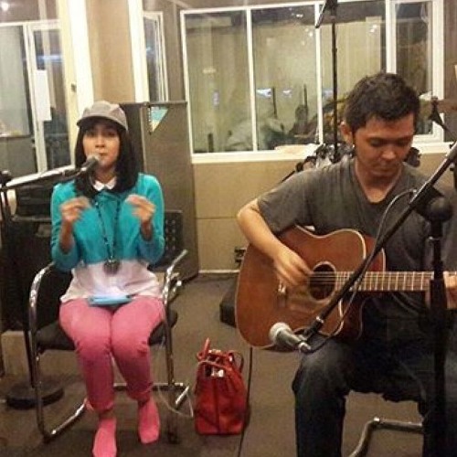 Anisa Rahma Baby I Ariana Grande Cover Ozclusive Oz Radio Bandung 091215 By Anggistydaraa
