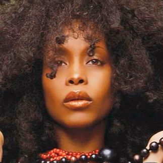 Erykah Badu – Window Seat (Dj Aakmael Dubb Mixx)