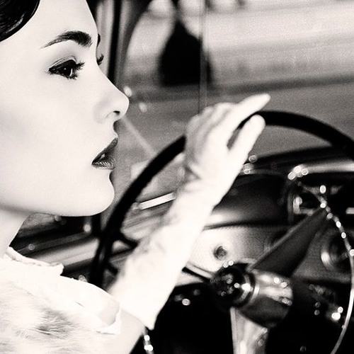 Driving  - Moon Dust & Neli Coko