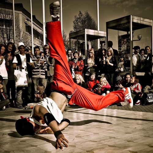 Stream Musica Para Bailar Break Dance(excelente) by Carlos