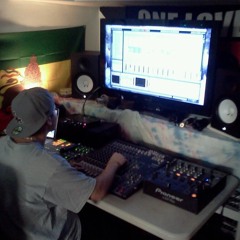 Dubz- No One (preview)