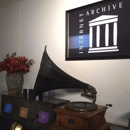 Backing Up the World Wide Web