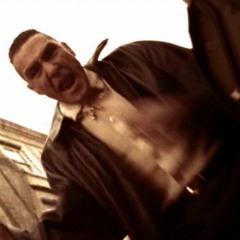 Guns for Show, Knives for a Pro