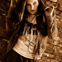 DJ Cook Sessions : **RARE Eminem Freestyle - FEELIN MYSELF Re-Mix REALEYESBARS